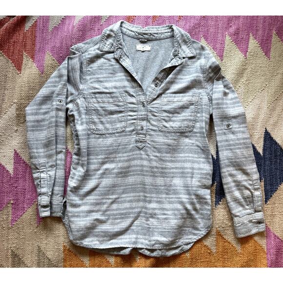 Lou & Grey Striped Button Down Women's Size Medium - Picture 1 of 6